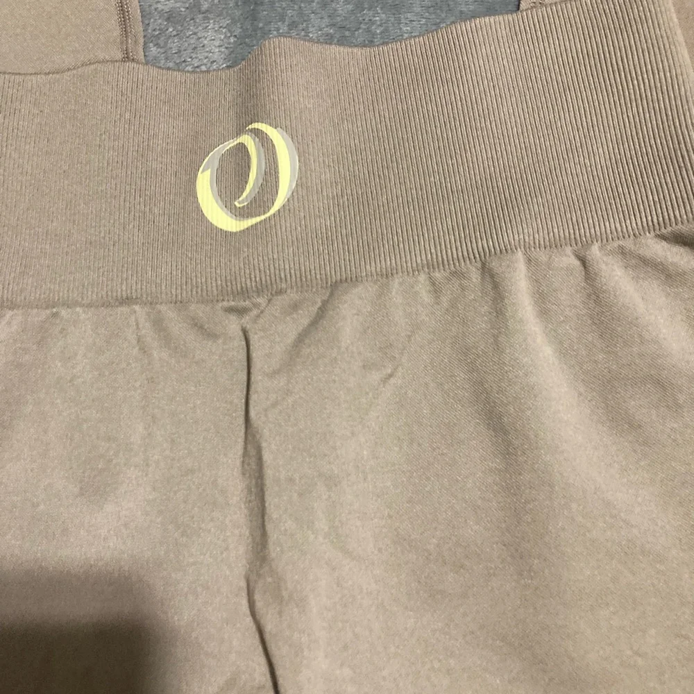 NWTS Leggings Young Ladies - Picture 6 of 9